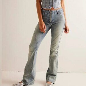We The Free Mamba Low-Rise Flare Jeans - Size 25